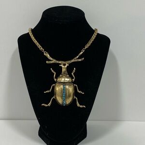 BEETLE STATEMEANT   NECKLACE